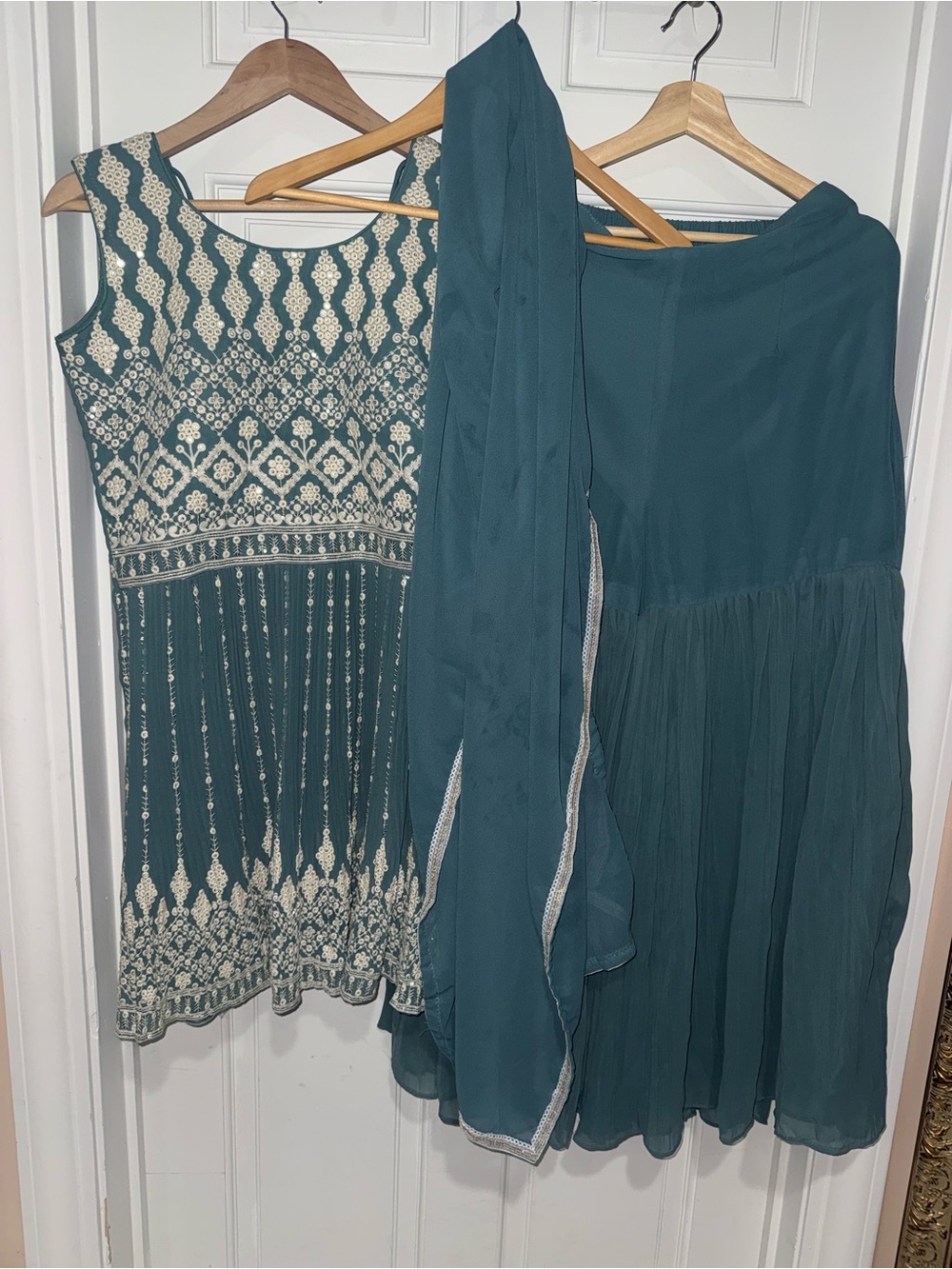 Teal Embroidered Women Palazzo Pants Midi Set